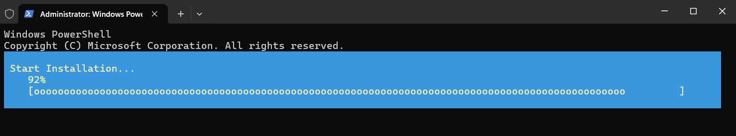 Screenshot des PowerShell-Fensters mit dem Fortschritt der Installation Hyper-V in Windows Server.