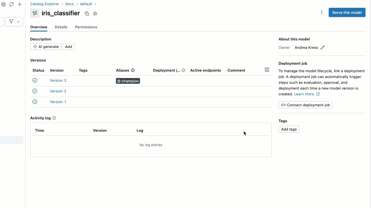 Como remover um alias de uma versão de modelo na página de detalhes do modelo.